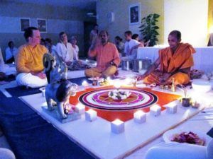 Ritual mit indischen Swamis