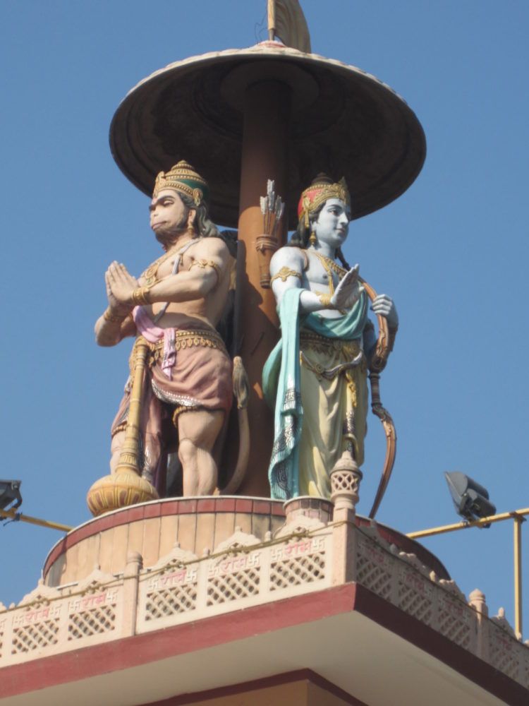 Hanuman und Rama in Rishikesh