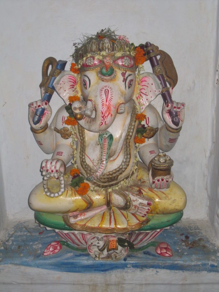 Ganesha Hinduismus Buddhismus Gott Götterbote Ganapati Stein Lavastein Grau 40cm